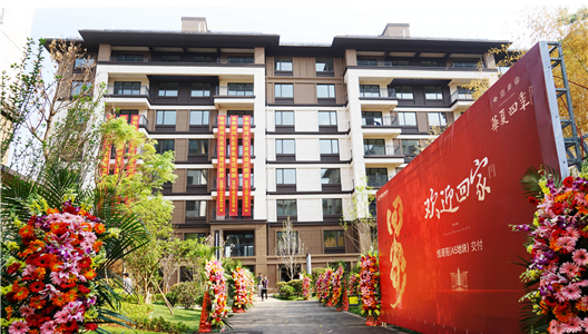 ��Ӧ�к������ܳ��и��¡���888�ڲ�������ҡ��ڡ�����������ϸ�����ķ�ʽ����