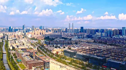 888�ڲ���������и�������Ƭ