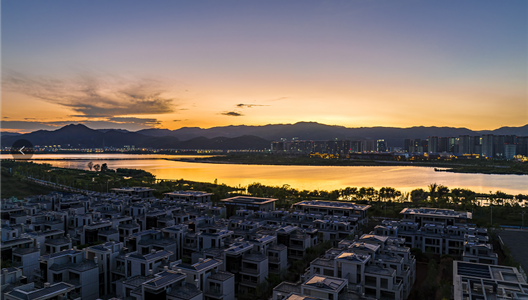 �����߶������������泯�󺣴�ů����