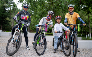 888�ڲ������حСҵ����չ�ķ�ӯ����������ϸ������Ȧ